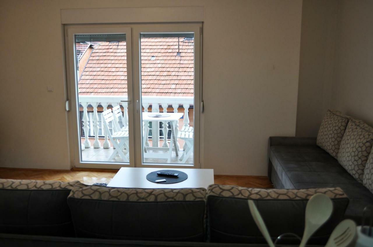 Apartman Dina Daire Tuzla Dış mekan fotoğraf