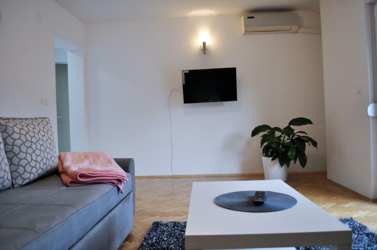 Apartman Dina Daire Tuzla Dış mekan fotoğraf